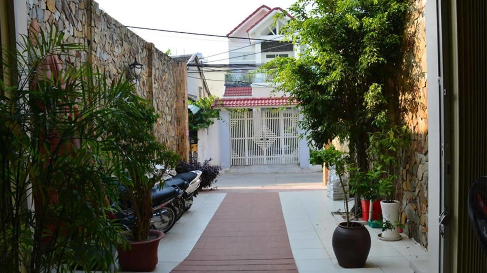 Hung Phat Hotel Da Nang 0*,  Vietnam
